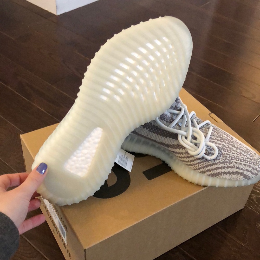 ❌SOLD❌ Yeezy Boost 350 Blue Tint - Picture 3 of 7